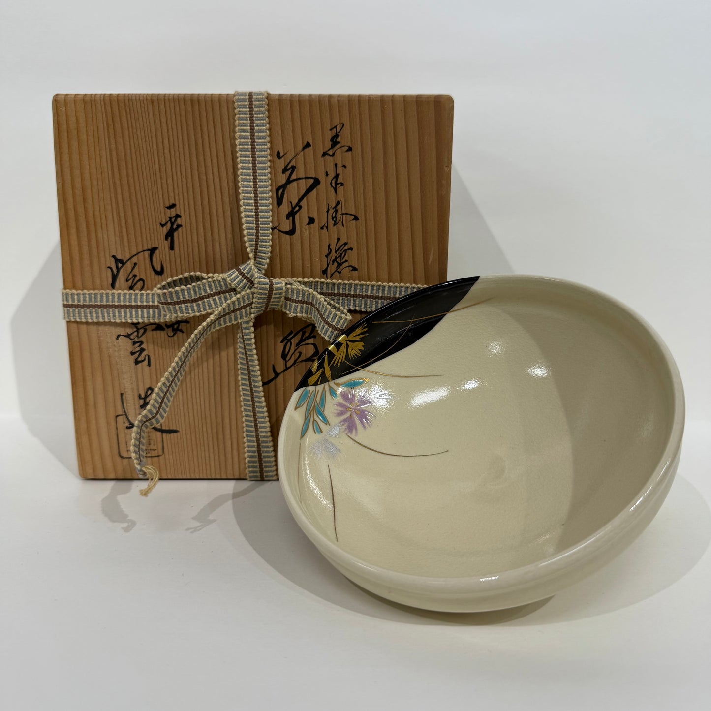 SBKTB132 黑半掛撫子文 茶碗