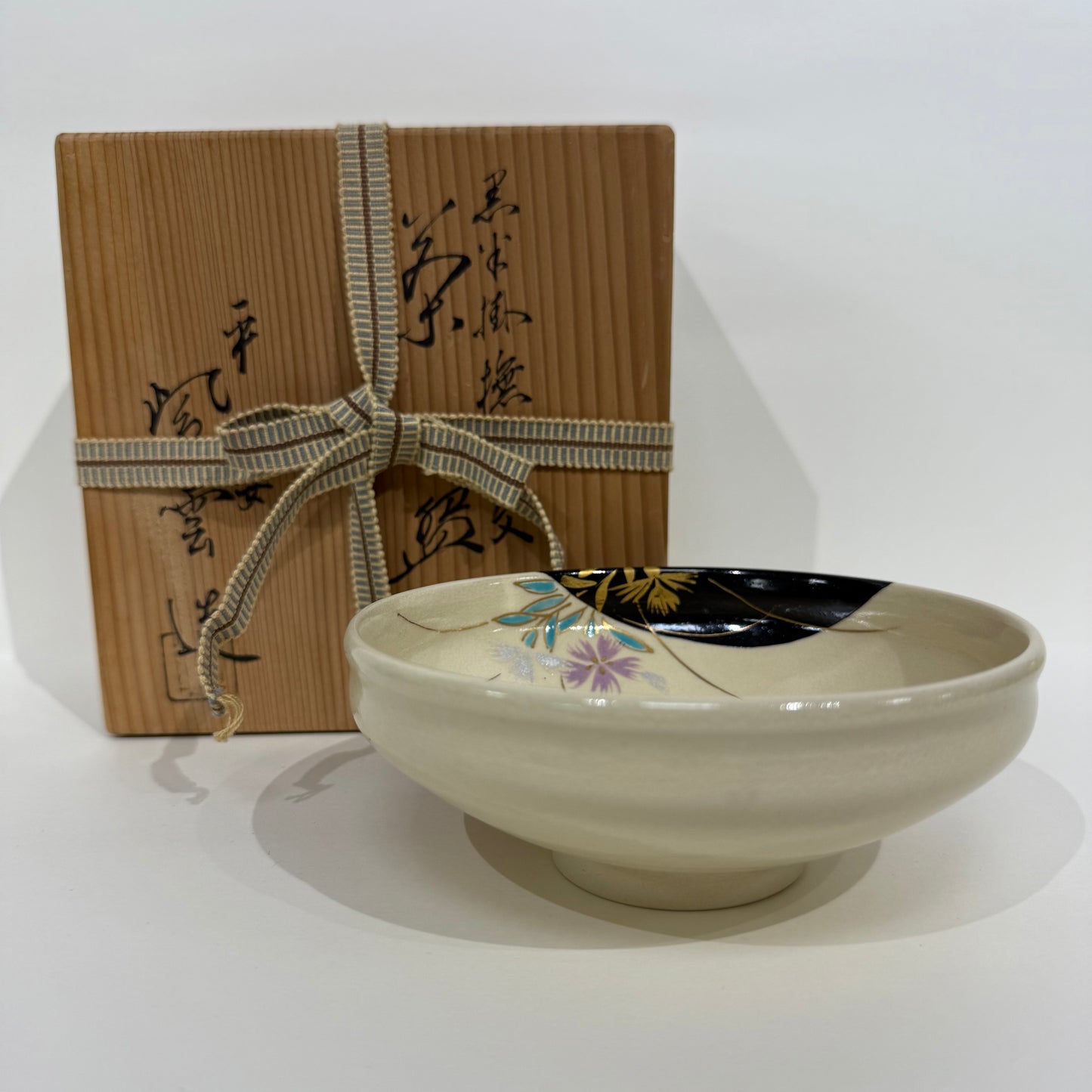 SBKTB132  黑半掛撫子文 茶碗