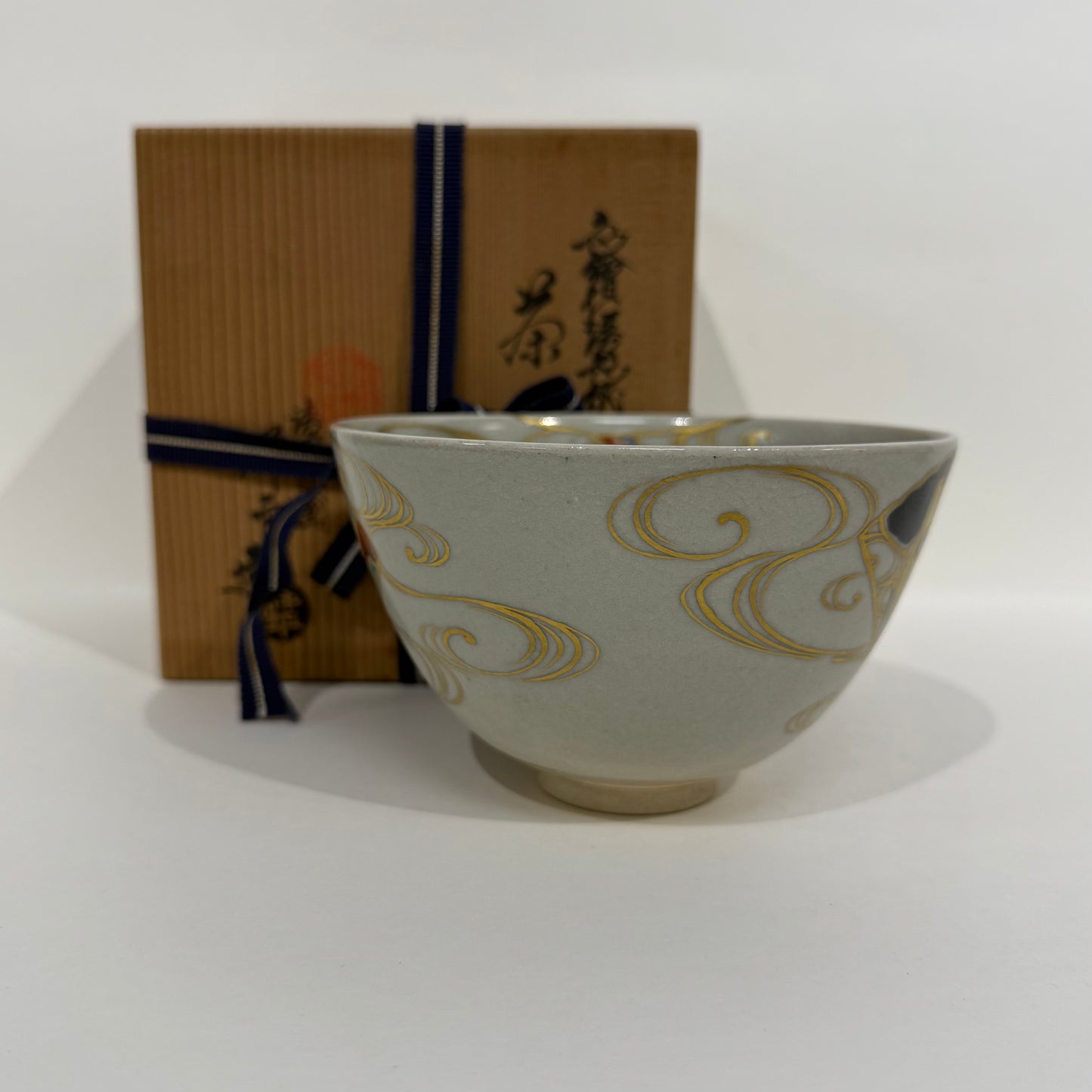 SBKTB122  色繪流水扇面茶碗