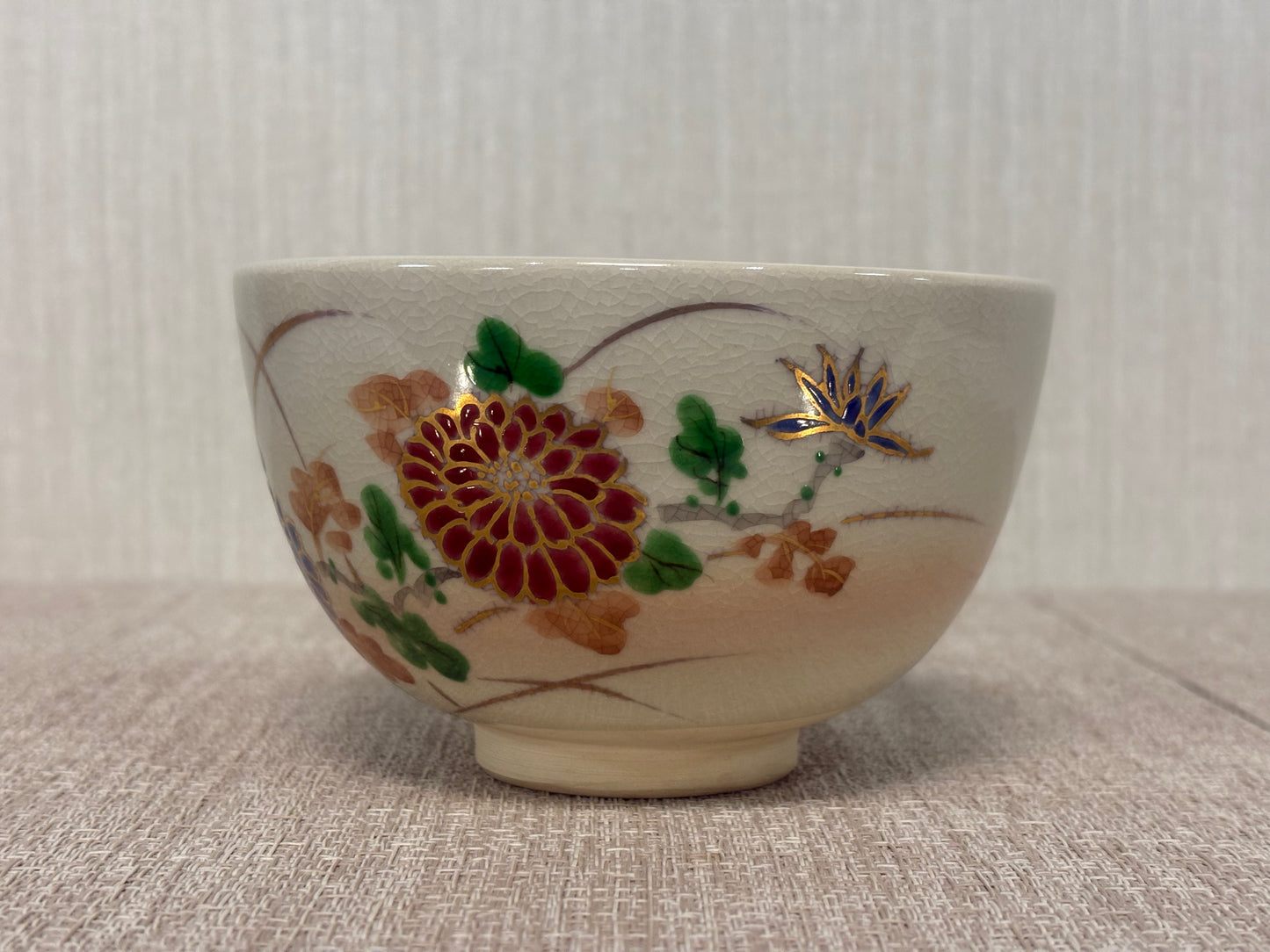 SBKTB149   翆浩造　金彩色絵　菊　茶碗